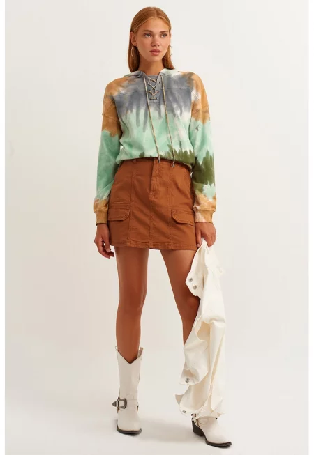 Права пола с джобове с капаче - Карамел