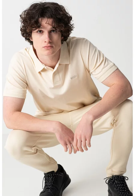 Стандартна тениска с яка и бродирано лого - Бледожълт