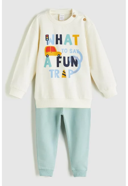 Суитшърт и спортен панталон