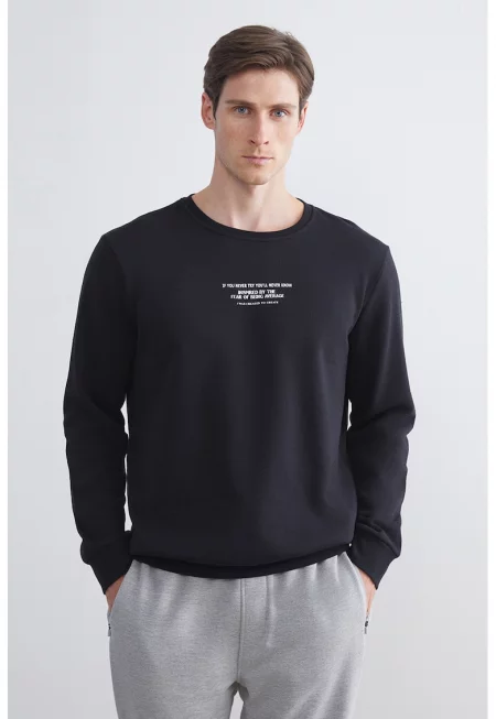 Суитшърт с овално деколте и надпис