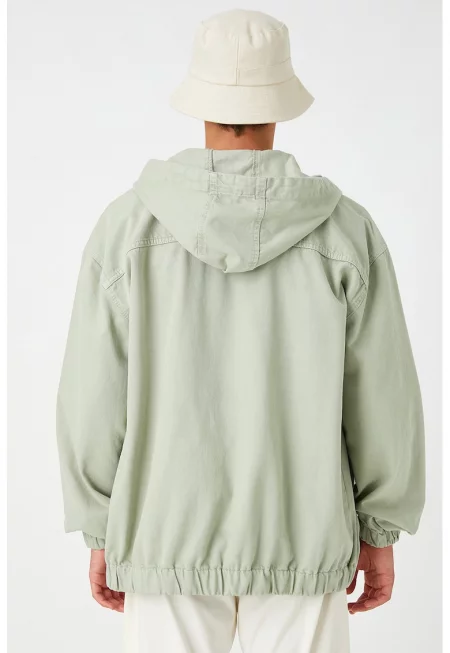 Яке с качулка и паднали ръкави