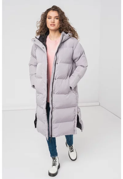 Зимно яке с качулка и джобове встрани