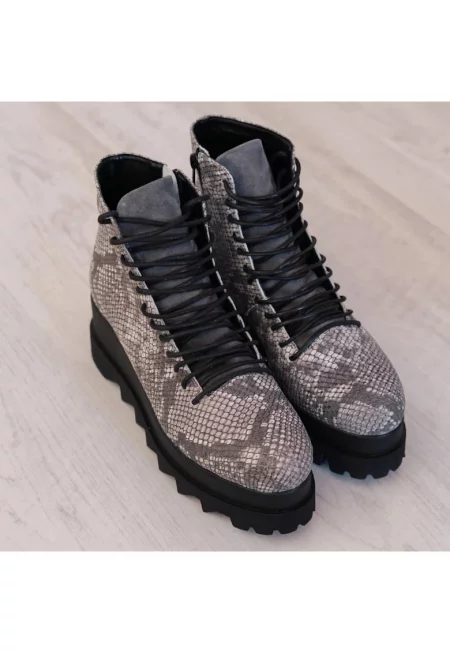 Exclusive - Lyon Snake Print Leather Short Boots - Сив