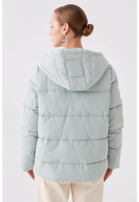 Капитонирано зимно яке с качулка