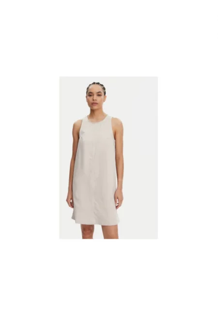 Лека рокля с кръгло деколте 00