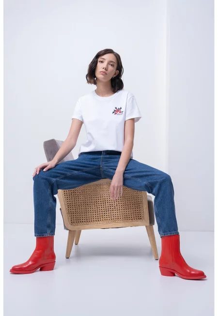 Памучна тениска с овално деколте