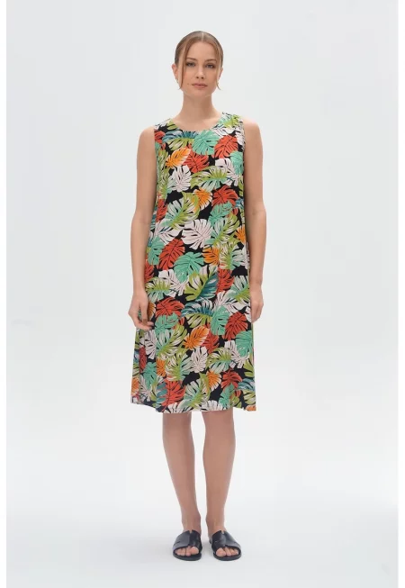 Права рокля с десен