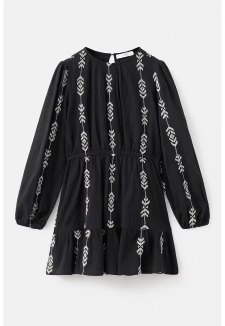 Рокля с бухнали ръкави и набран подгъв