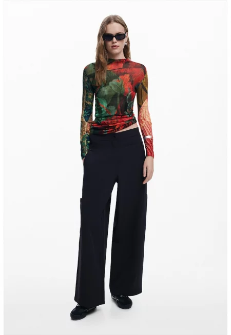 Слим пуловер с флорален принт