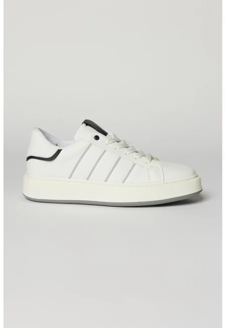 Спортни обувки от еко кожа