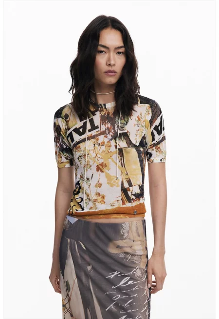 Тениска с овално деколте и десен