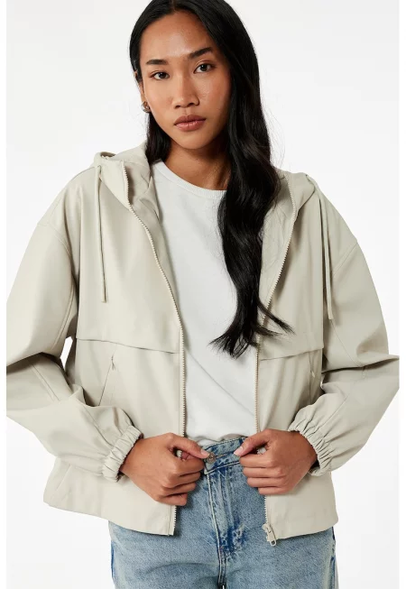 Дъждобран с качулка