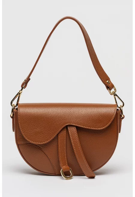 Кожена чанта през рамо с капаче