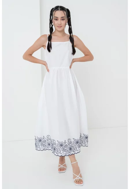 Памучна рокля с флорална бродерия