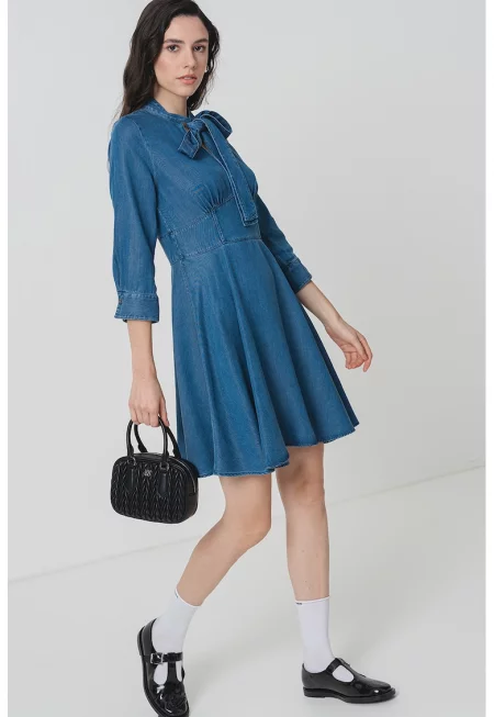 Разкроена рокля с дълги ръкави - Пастелносин