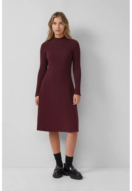 Релефна рокля с дълги ръкави - Тъмночервен