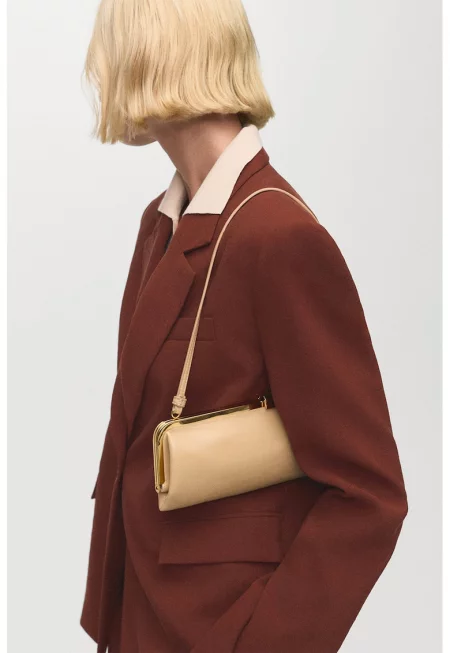 Сако с дълги ръкави и копчета