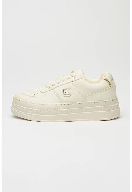 Спортни обувки от еко кожа с равна платформа - Слонова кост