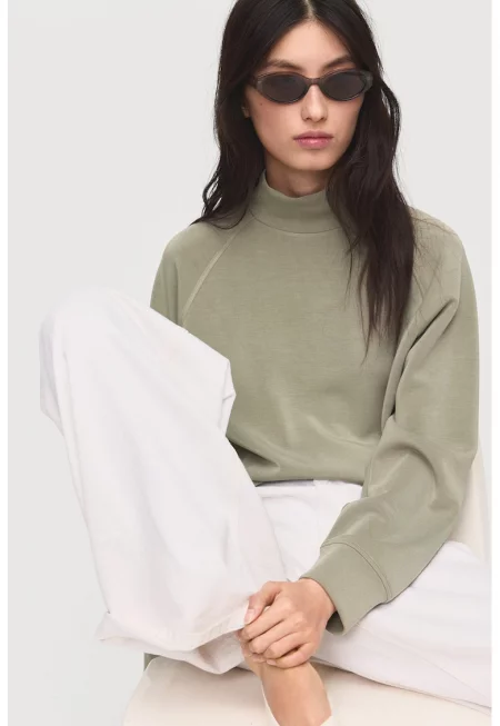 Свободно поло с модал