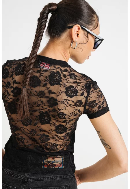 Тениска с овално деколте и дантела