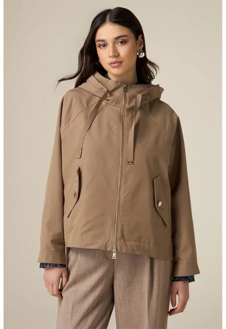 Яке с качулка и реглан ръкави