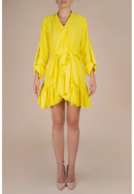 Жълта рокля с широки маншети и волани