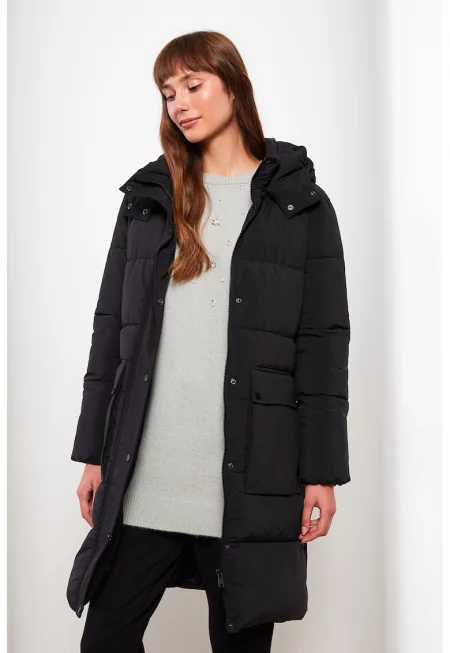 Зимно яке с качулка и два джоба с капаче - Черен