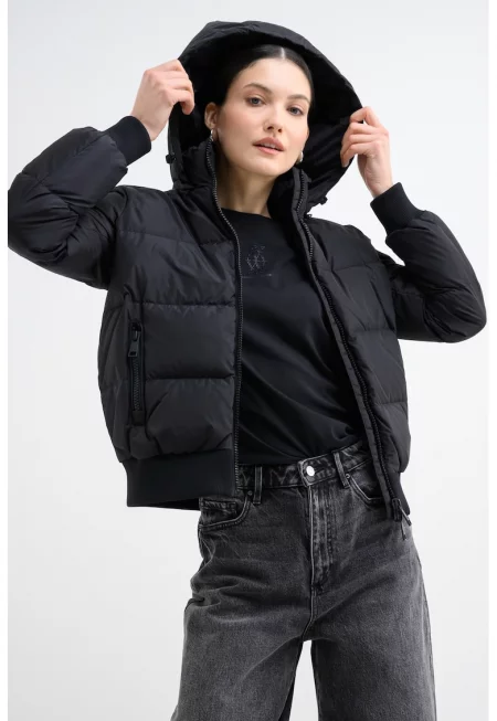 Зимно яке с пухена вата и качулка - Черен