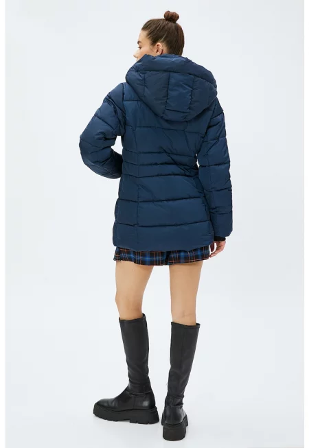 Зимно яке с вата и качулка