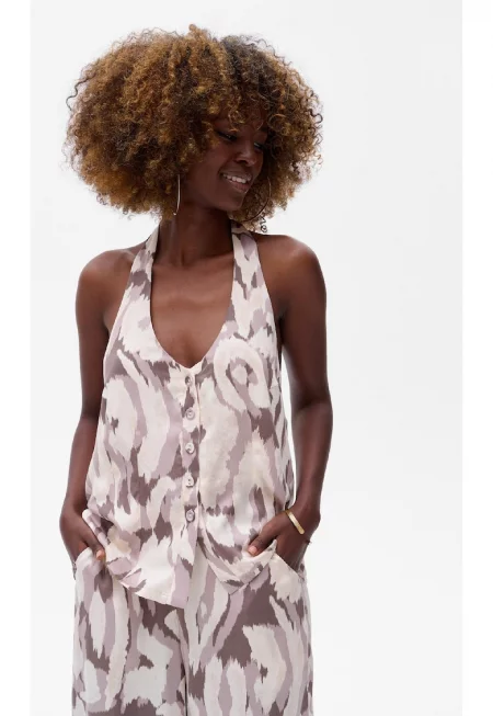 Блуза с деколте и принт