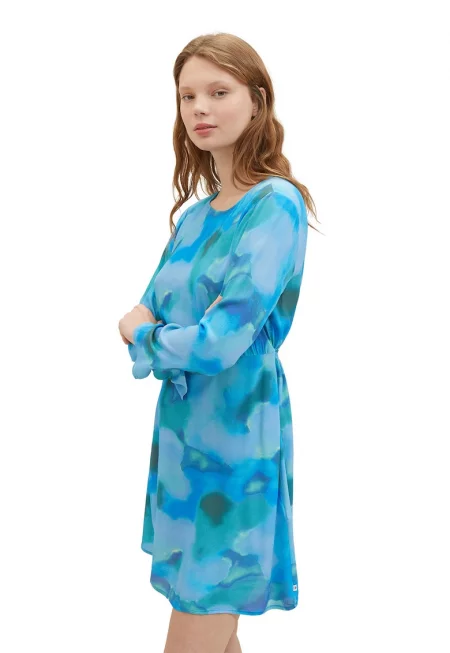 Къса разкроена рокля с десен