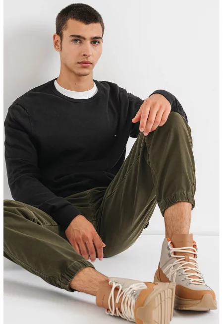 Памучен пуловер с овално деколте - Черен