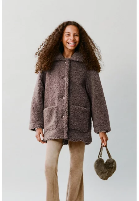 Плюшено палто с пришити джобове