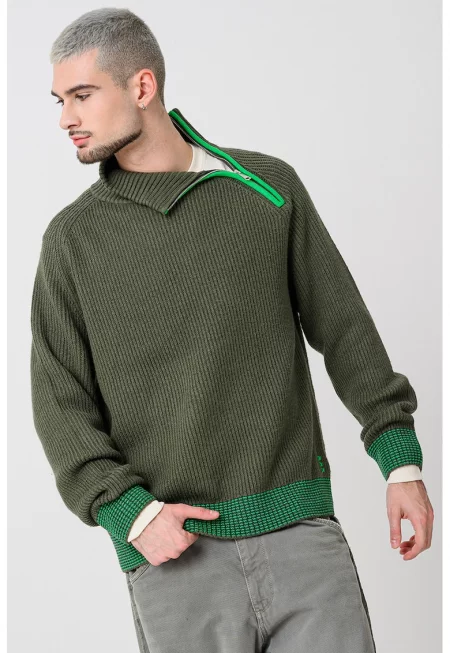 Пуловер с памук