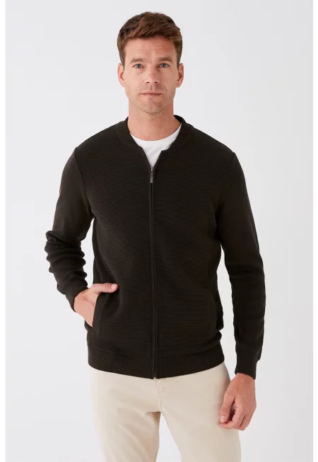 Рипсена жилетка с ниска яка