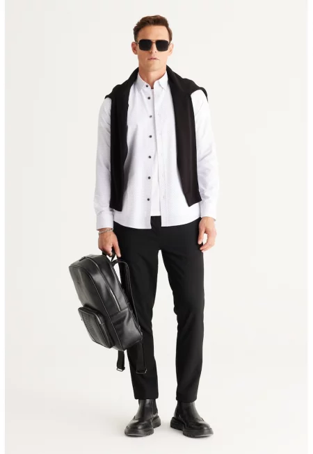 Риза с контрастни копчета