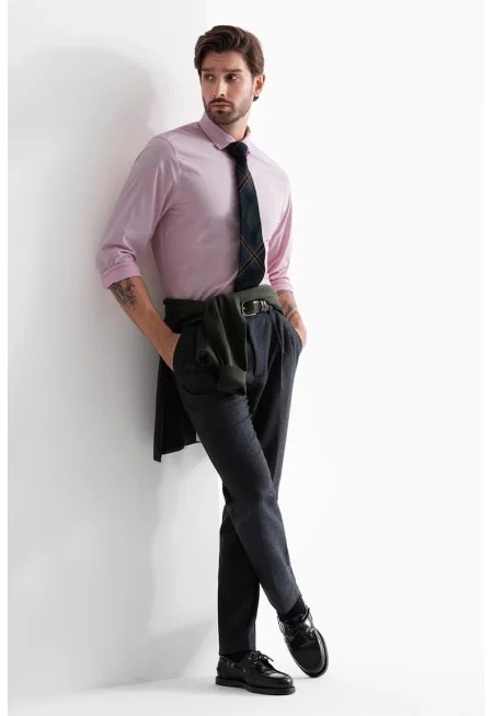 Риза със стандартна кройка и остра яка - Бледо розово