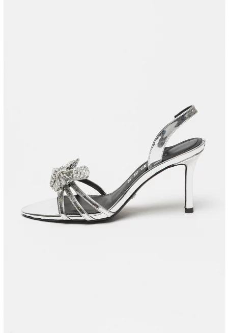 Сандали с декоративни камъни и каишка на петата - Сребрист