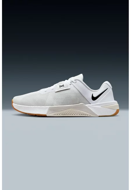 Спортни обувки Metcon 10 от еко кожа с лого - Черен/Мръснобял