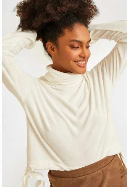 Свободно поло с връзка