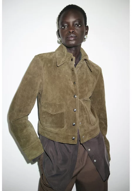 Велурен шакет с капси