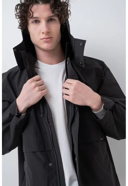 Водоустойчиво яке с качулка