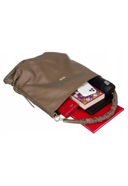 Дамска чанта -  модел Tote - черна - от естествена кожа - с 3 отделения