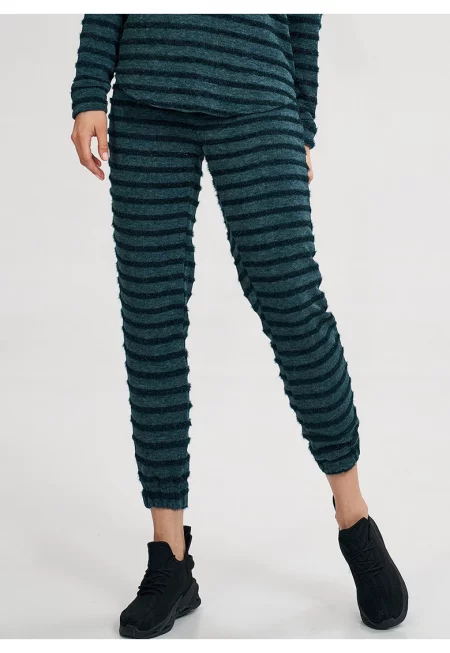 Дамски панталон  M813 - зелен - еластична талия - полиестер/еластан/вискоза - райета -