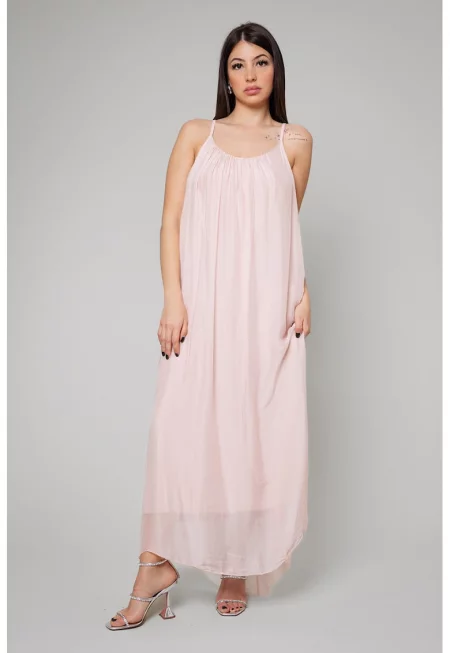 Ефирна рокля с овално деколте