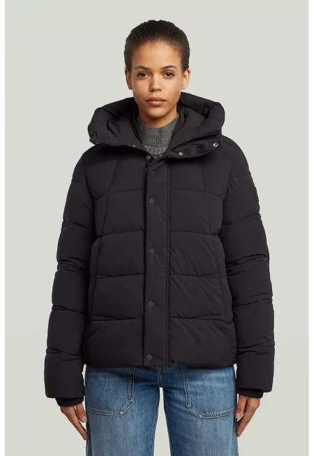 Капитонирано зимно яке с качулка - Черен