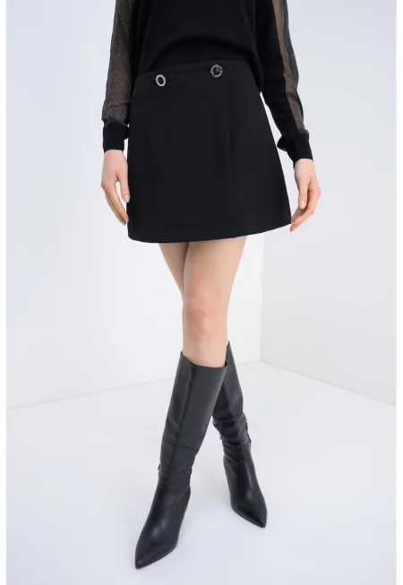 Къса пола със застъпен дизайн