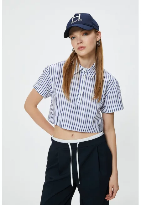 Къса раирана тениска