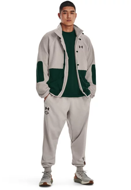 Плюшено фитнес яке с лого