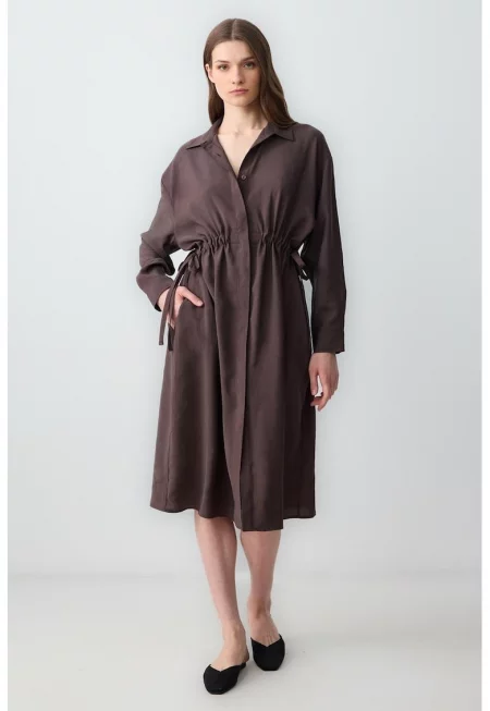 Разкроена рокля с шпиц - Тъмнокафяв